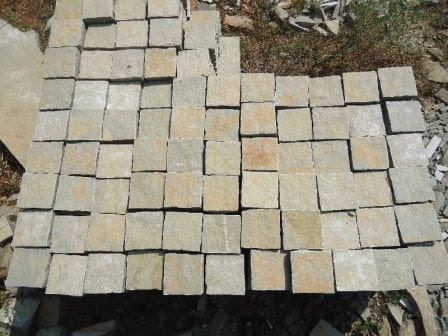 YELLOW LIMESTONE PAVING SLABS