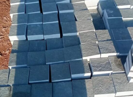 GREY LIMESTONE COBBLES 100X100